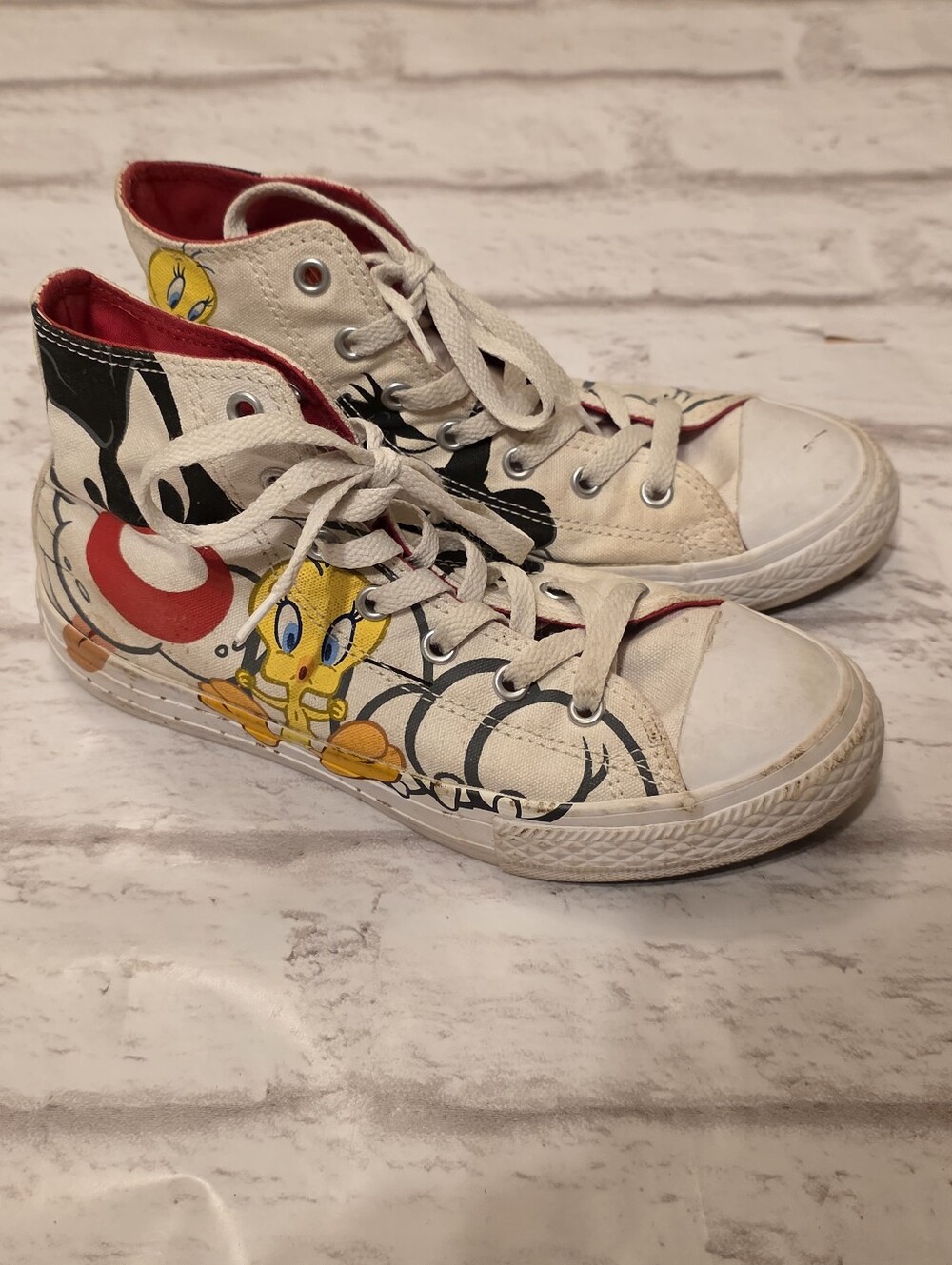 Converse Chuck Taylor All Star High Looney Tunes Youth 3